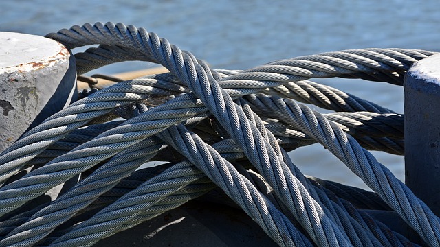 ocelová lana jsou pevné
